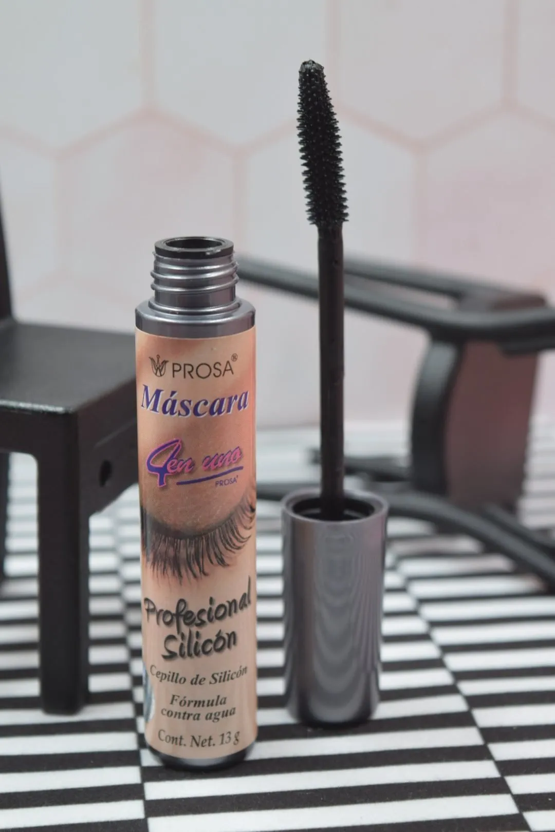 Pestañina tapa gris oscura profesional silicon – prosa